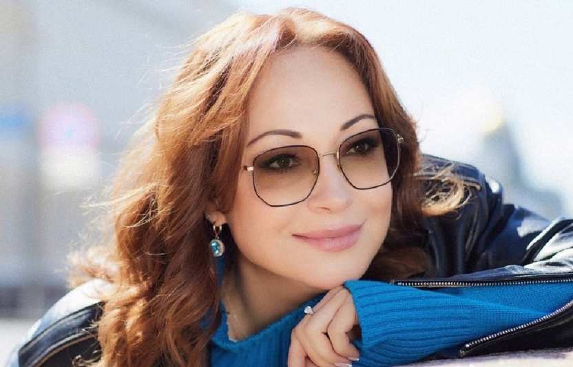 Звезда сериала «Глухарь» Виктория Тарасова празднует 52-летие