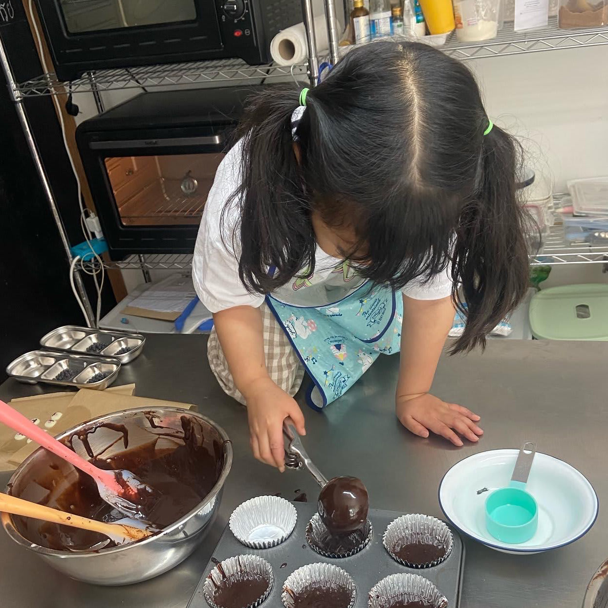 Happy kids at Freshy's Baking Club