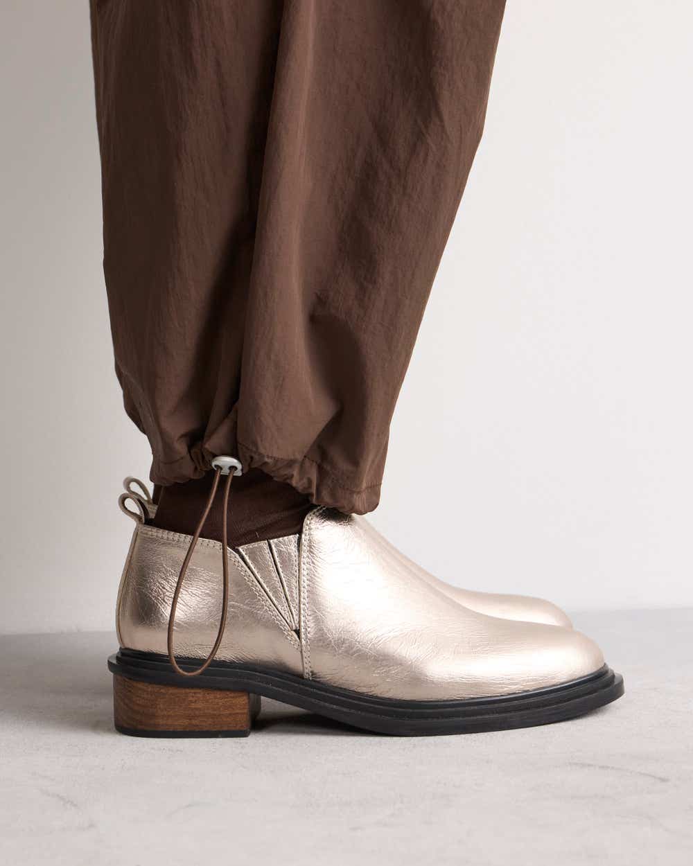 Bota caña baja Parker en cuero metalizado 2