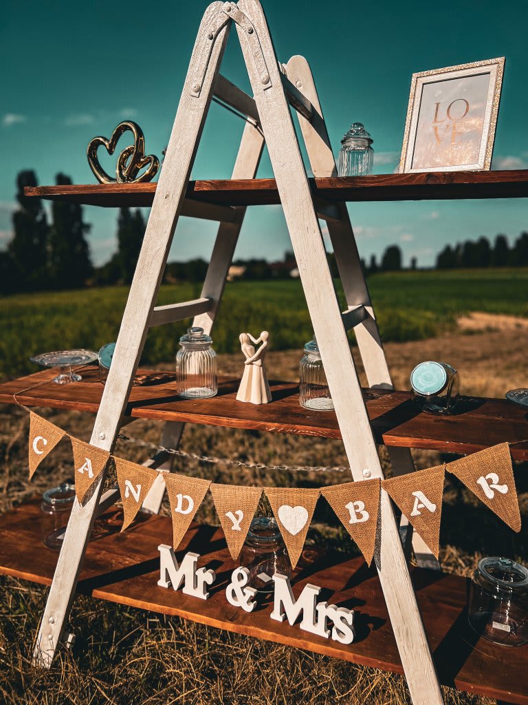 Candy Bar im Vintage-Stil für Hochzeiten und Events
