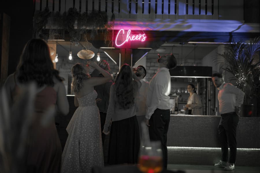 Sektempfang-Momente bei einer Hochzeit in Heidelberg – DJ Jan Mitchell an den Reglern