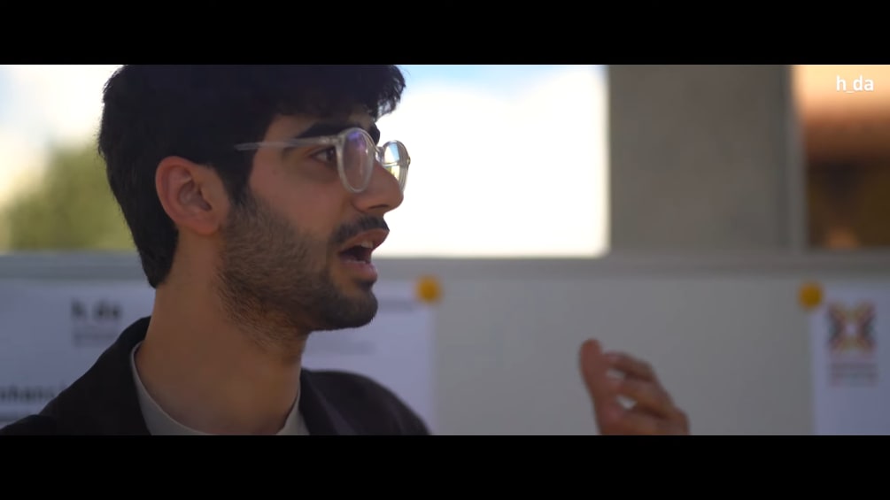 adil-speaking-during-poster-session-doch-conference