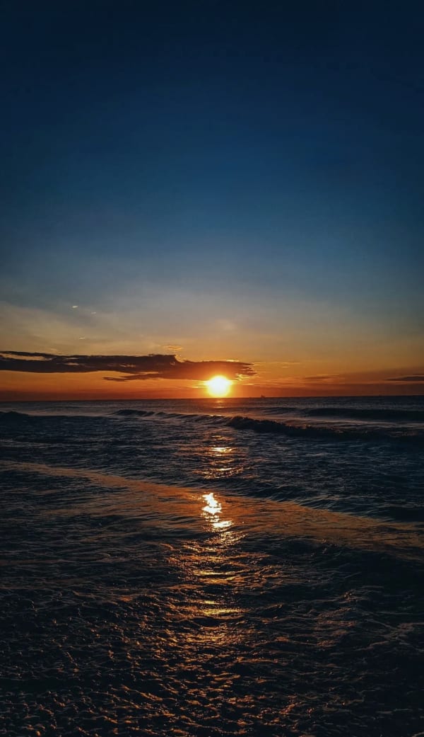 Marina Beach full photo