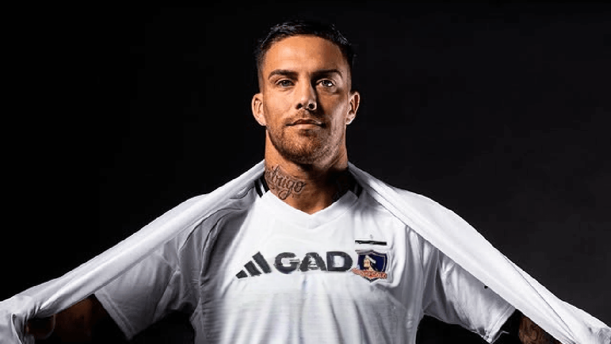 Javier Méndez se pierde inicio de Liga con Colo Colo por sanción