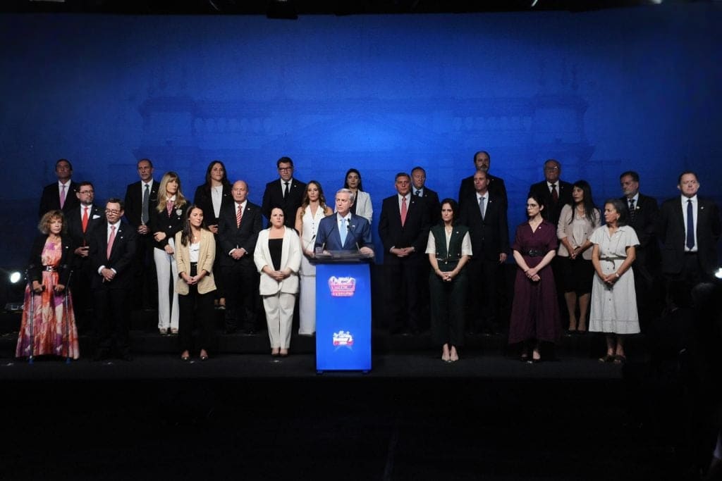 Gabinete de Kast recibió charla sobre salud mental y estrés