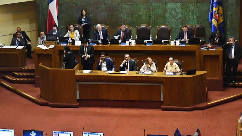 Congreso despacha reajuste salarial público: 3,4% y sin "amarre"