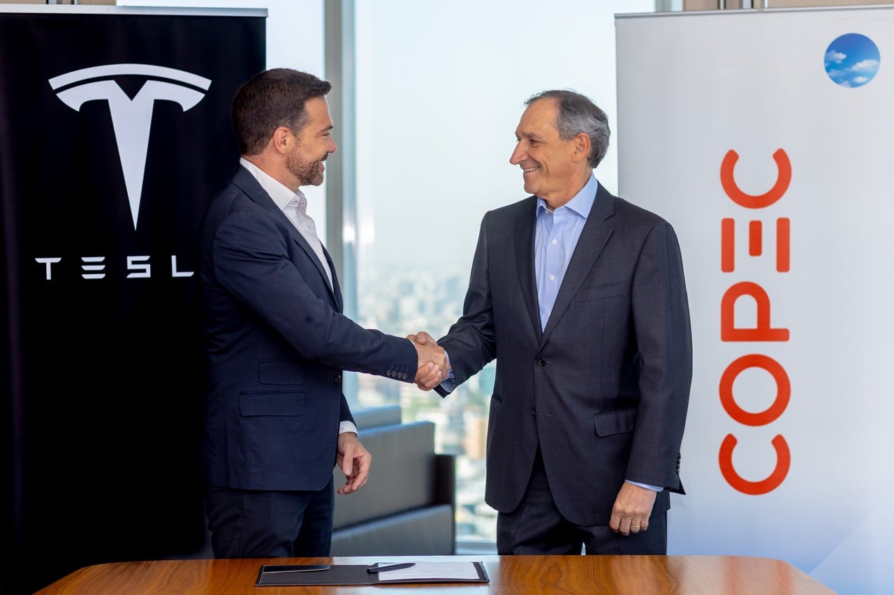Copec y Tesla Fortalecen Carga Eléctrica en Rutas Chilenas