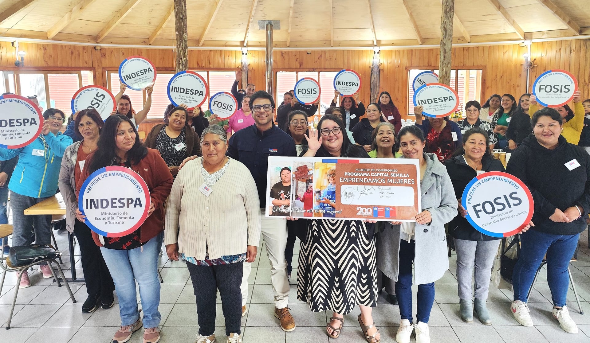 Chiloé: INDESPA y FOSIS Impulsan 130 Negocios de Mujeres