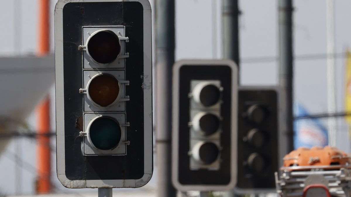 Apagón masivo afecta a más de 30 comunas del sur