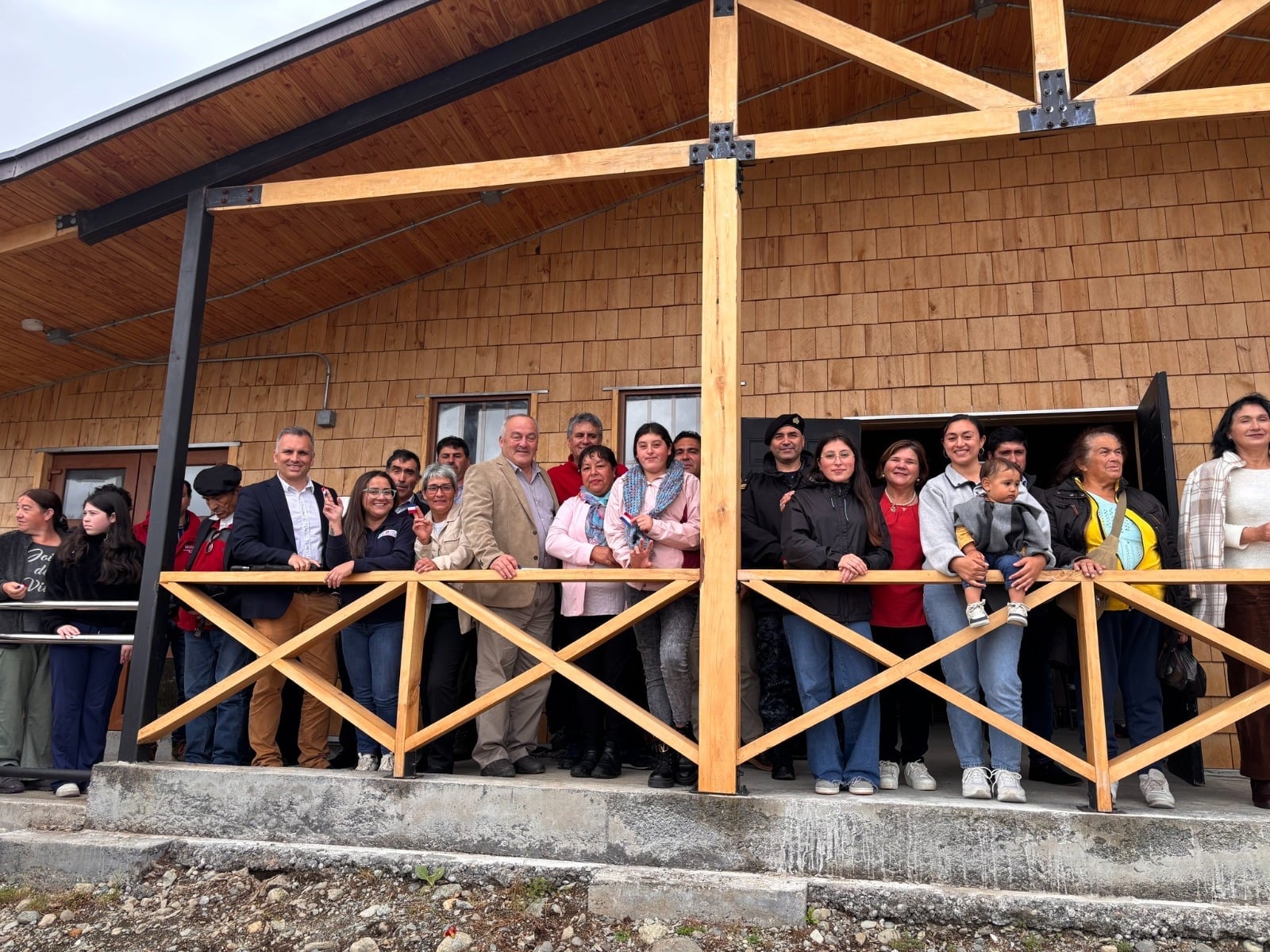 Chaitén Inaugura Nuevo Espacio Comunitario en Sectores Costeros con Inversión Regional