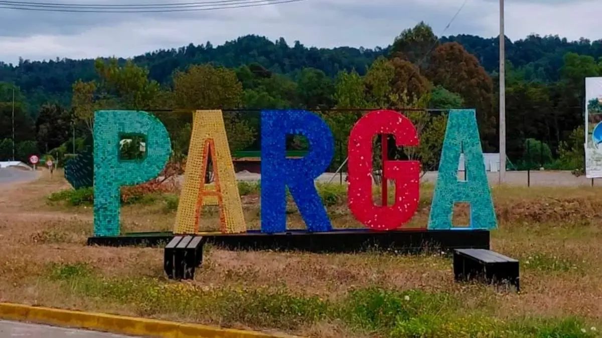 El letrero con el nombre de Parga a la entrada de la localidad, en la comuna de Fresia