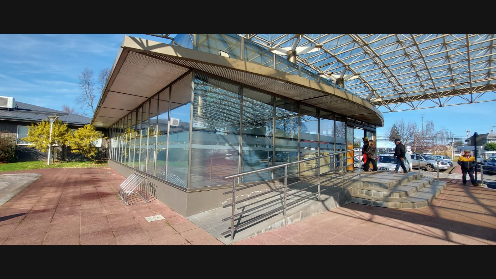 Acceso principal de Clinica Alemana Osorno, en la ciudad de Osorno