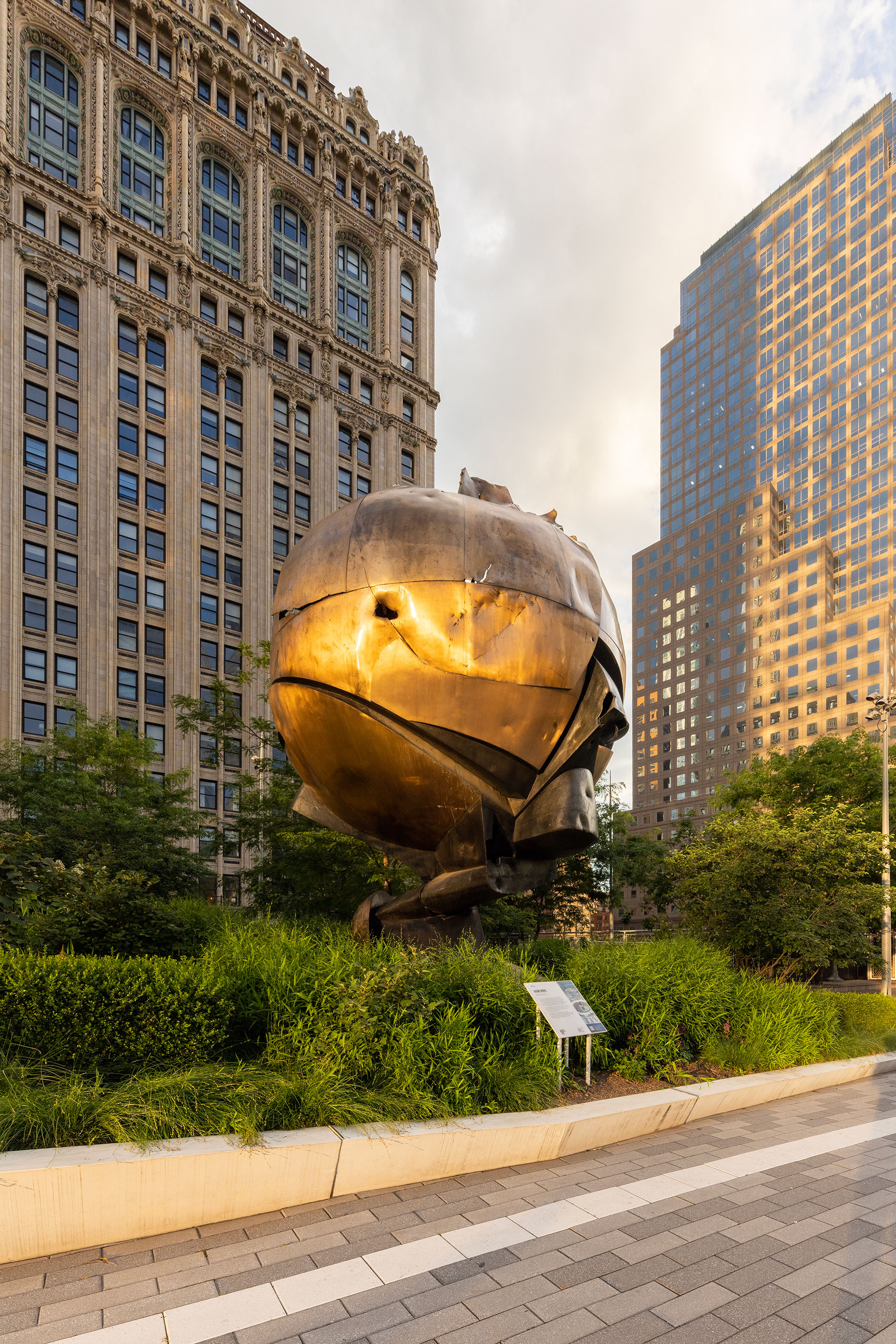 Fritz Koenig - The Sphere