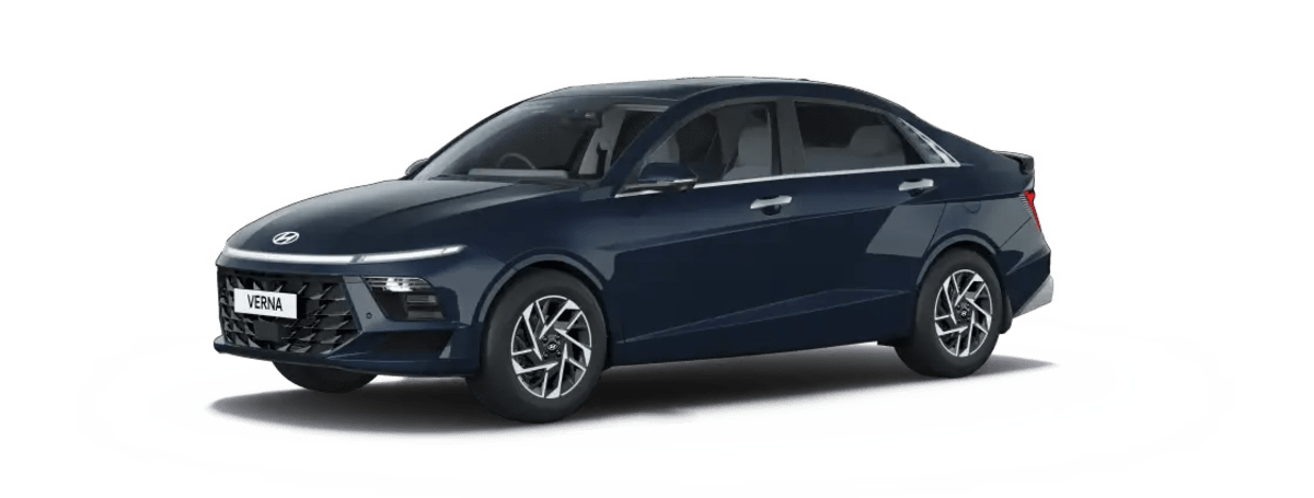 Hyundai Verna Side View