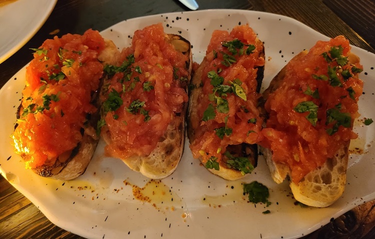 La Cosecha Bar + Restaurant