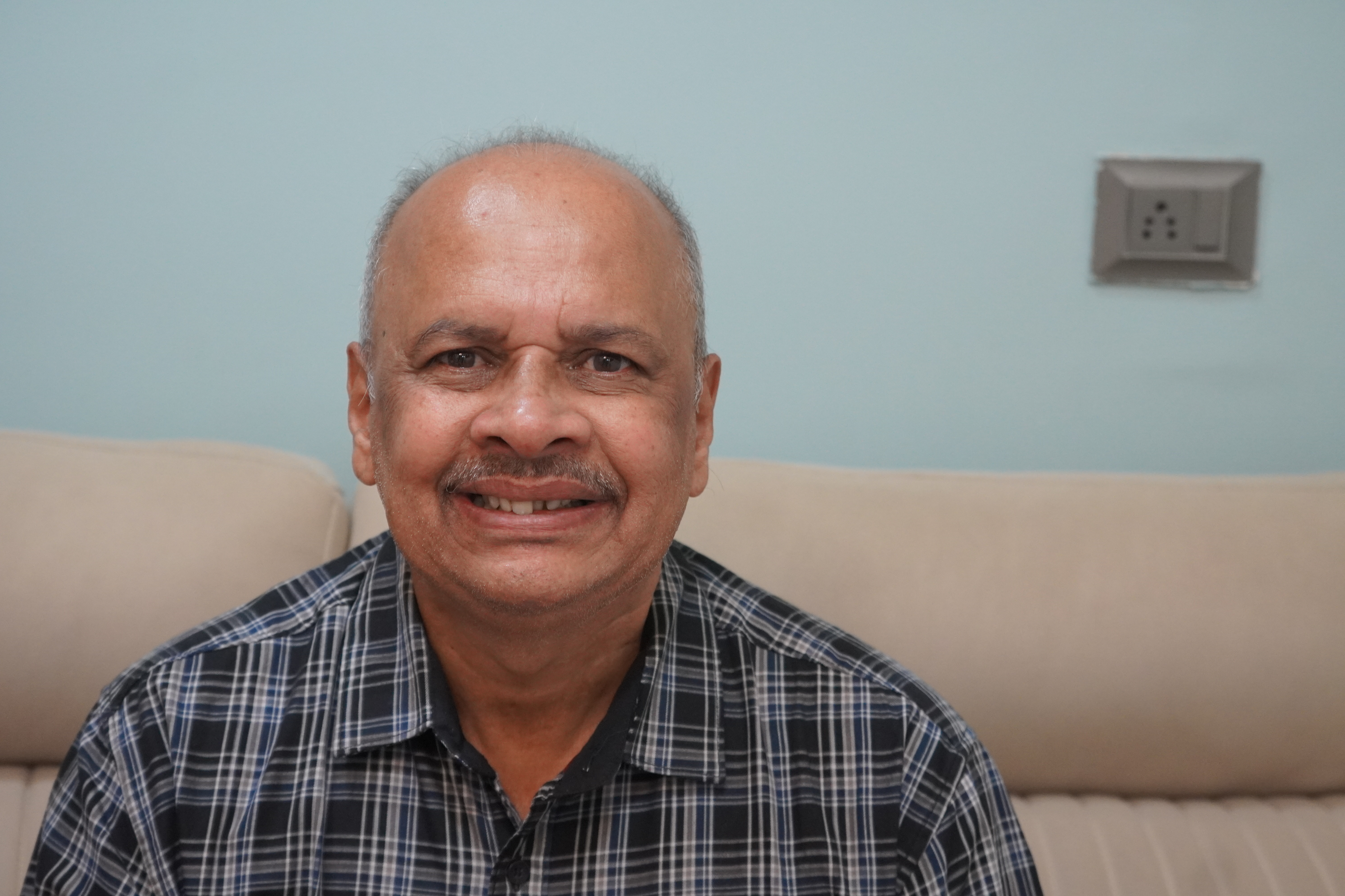 Deepak Gokhale before treatment photo 3