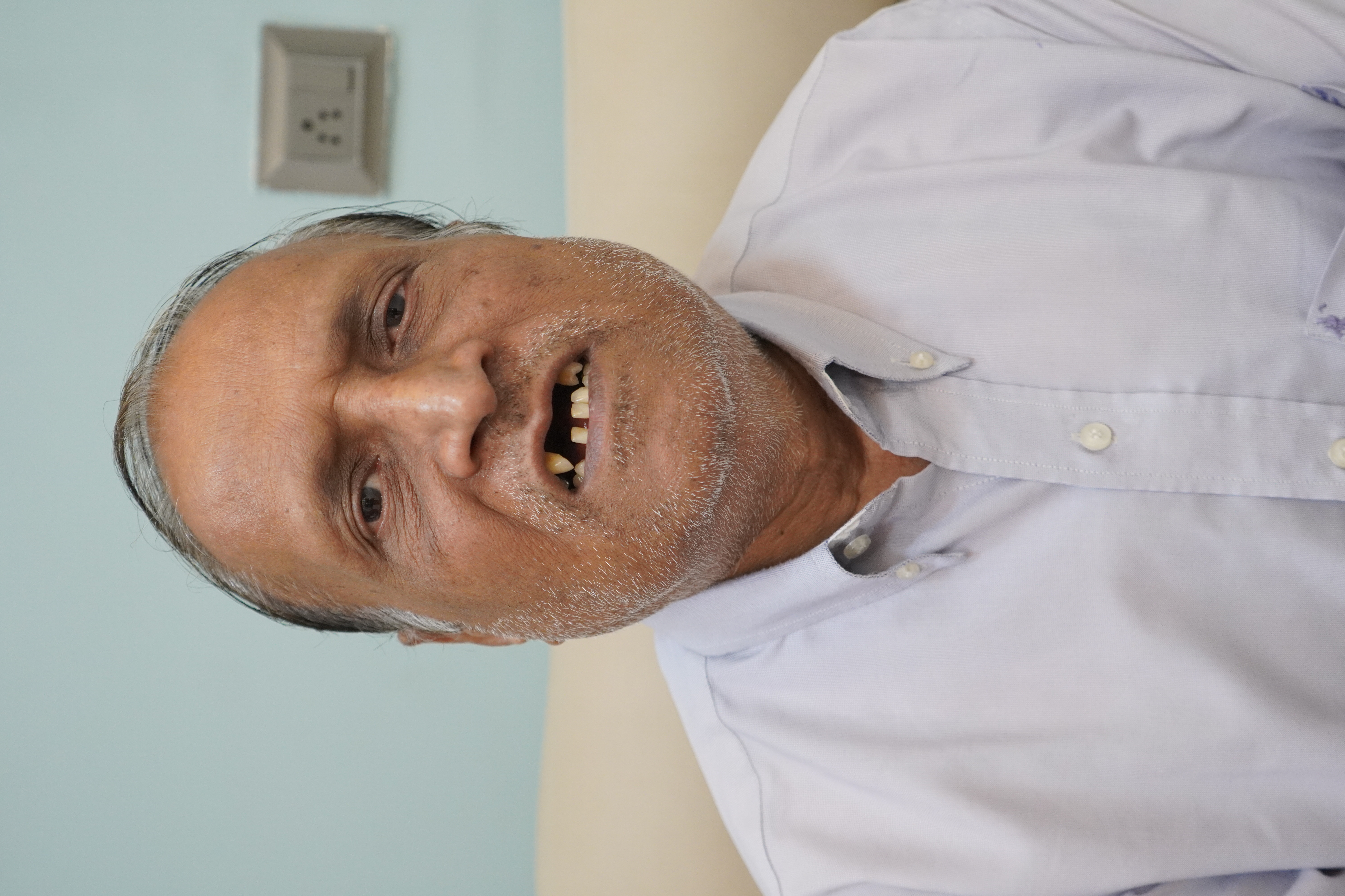 Madanlal Pardesi before treatment photo 3