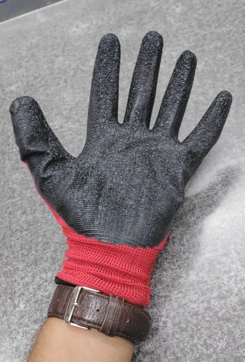 Red black sandy grip gloves pair