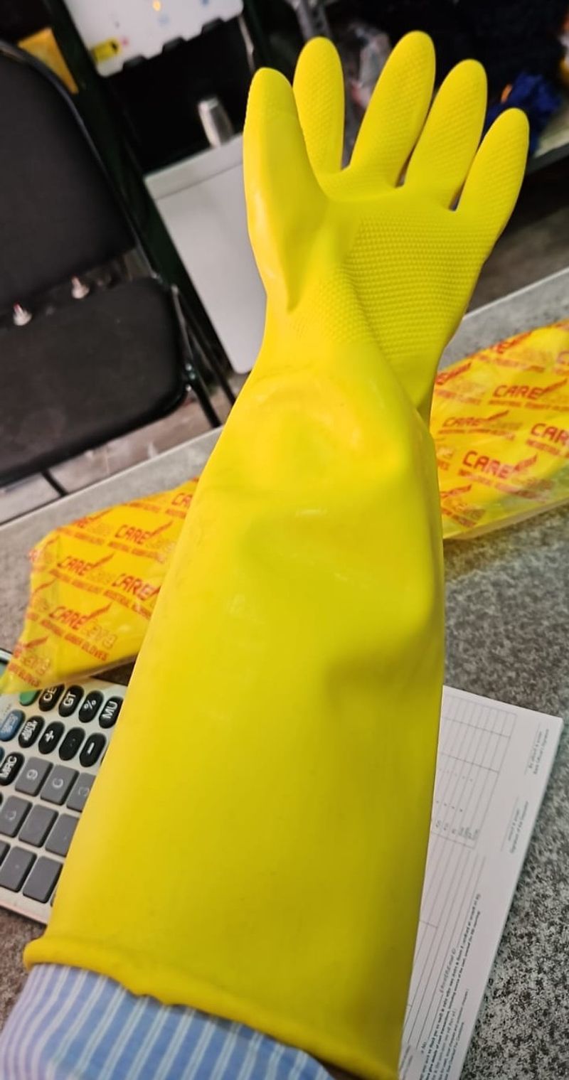 18 inch yellow rubber gloves Pair