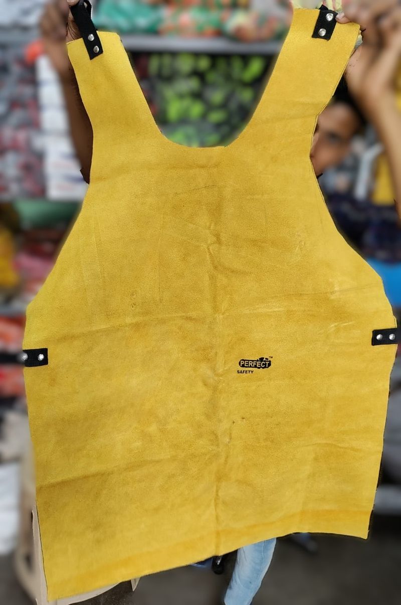 Leather apron high quality heavy.