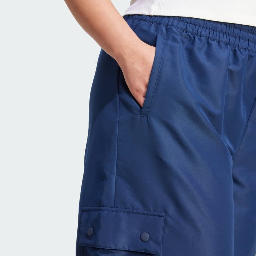 Adidas ESS WOVEN CARGO Women 4