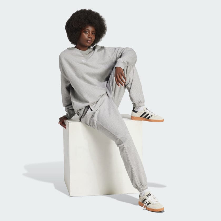 Adidas Essentials Fleece Loose Joggers Women 3