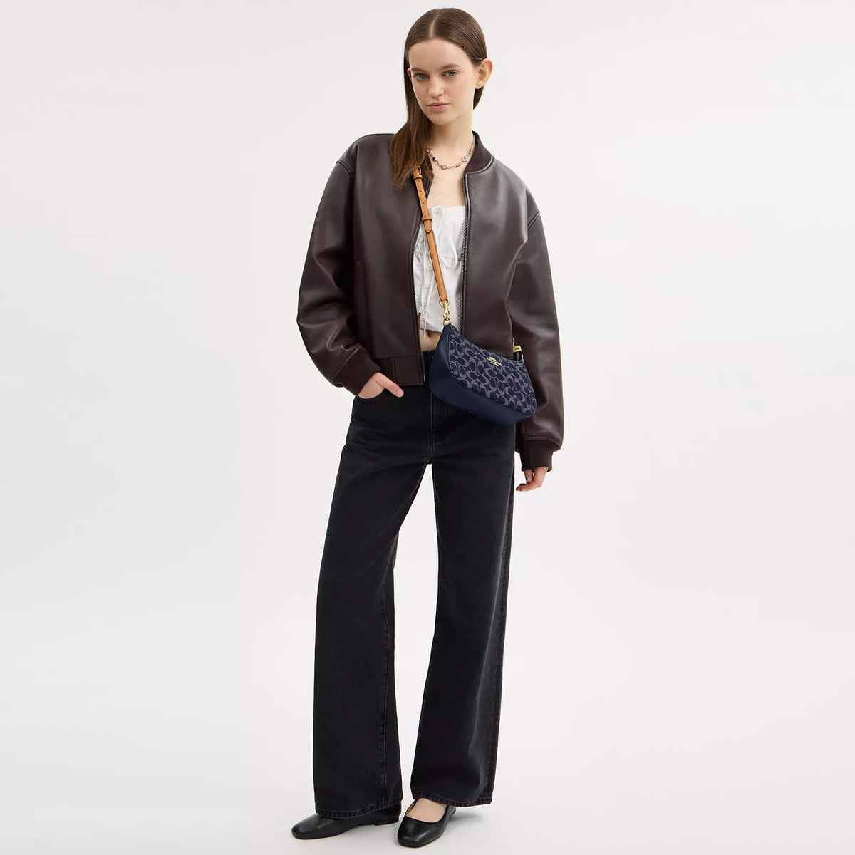 Teri Shoulder Bag In Signature Denim 5