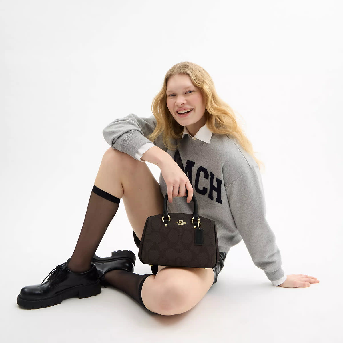 Savannah Small Carryall Bag In Signature Canvas 5