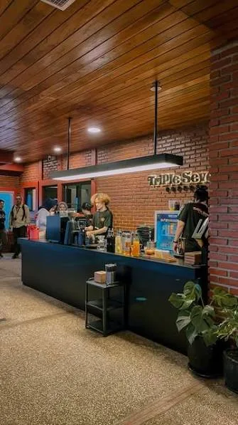 Triple Seven Coffee and Resto - Cafe & Kopi di Pusat Kota, Tasikmalaya