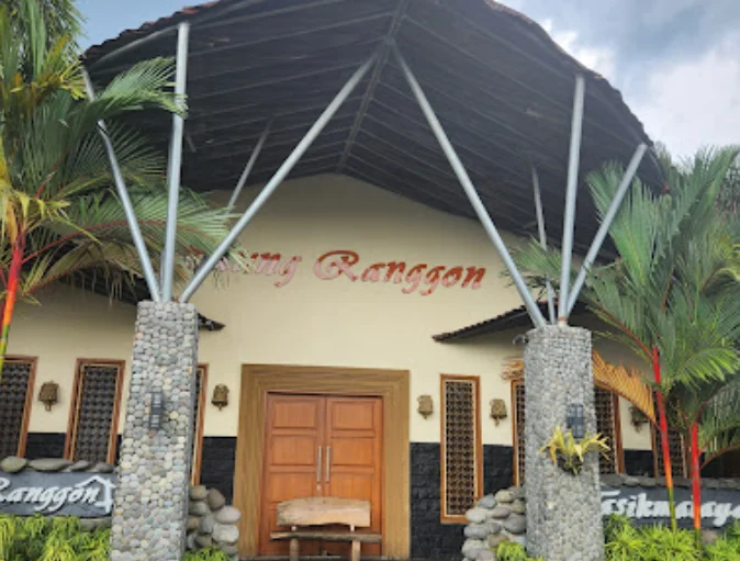 Saung Ranggon - Oleh-oleh di Indihiang, Tasikmalaya