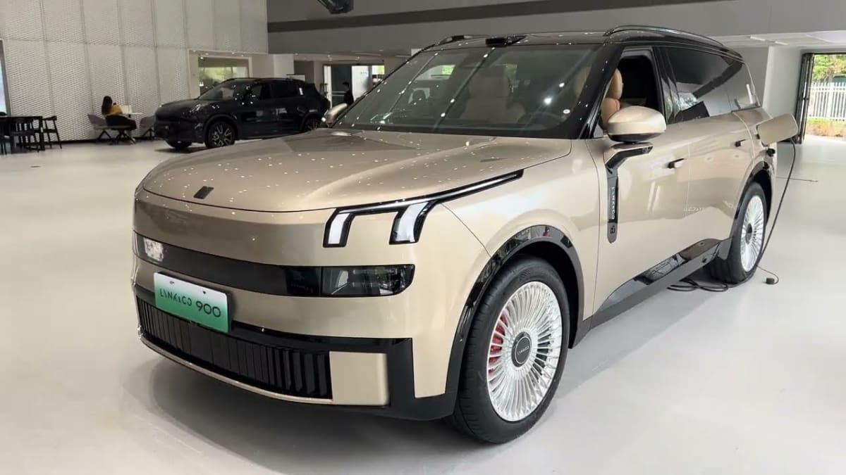 2026 Lynk & Co 900 EM-P: 872 Horsepower Hybrid SUV for $42,480