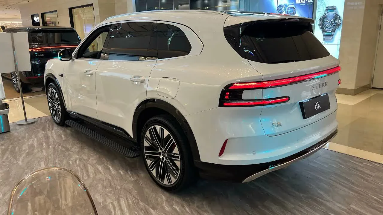 2026 ZEEKR 8X: 900V Hybrid SUV With 1,416 km Range From $45,806