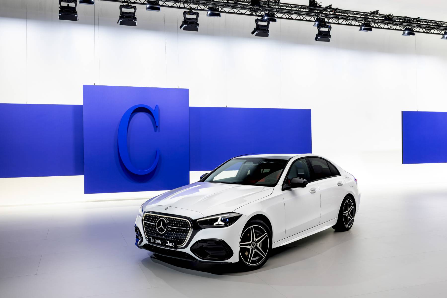 2026 Mercedes-Benz C-Class: Facelifted C 400 e PHEV Adds 395 HP, 100 km EV Range