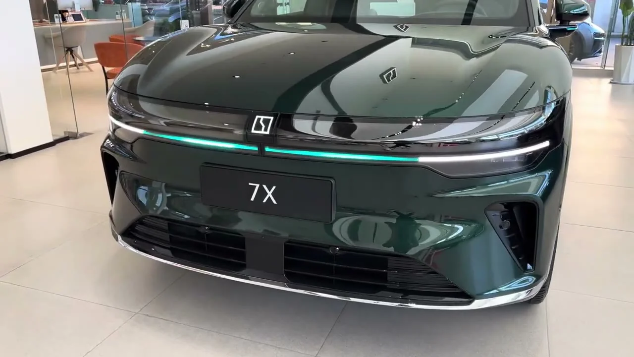 2026 ZEEKR 7X Facelift: 900V Architecture, 802 km Range and 795-HP Ultra From $31,800
