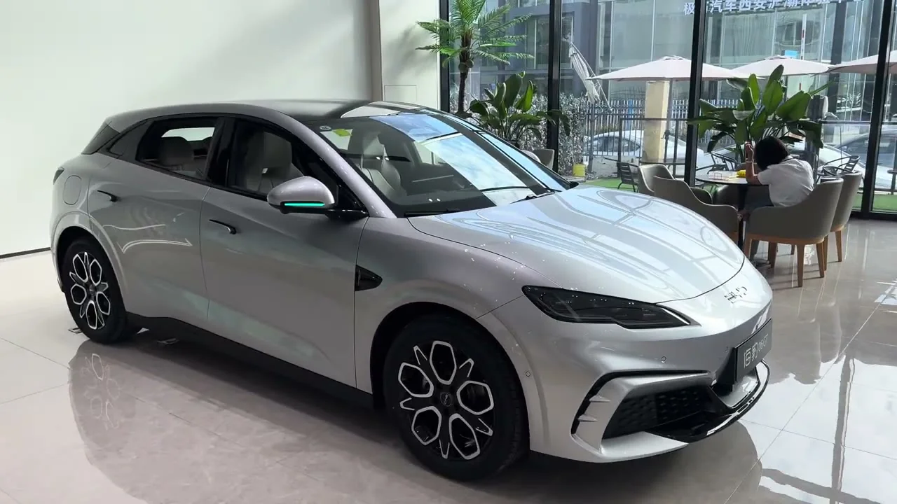 2026 BYD Seal 06 GT: A Flash-Charging Electric Hatch With Up To 620 km From ~$18,700