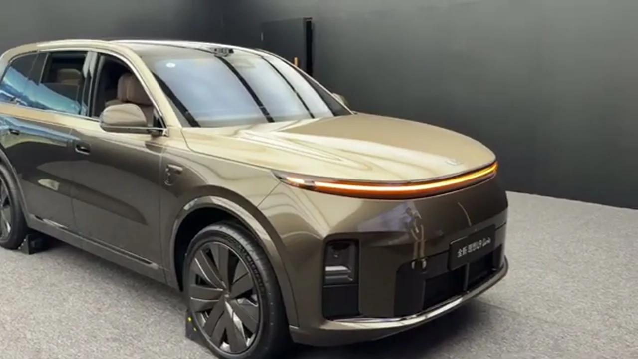 2026 Lixiang L9 Livis vs NIO ES9: Active-Suspension 6-Seat Flagship Showdown From $74,940