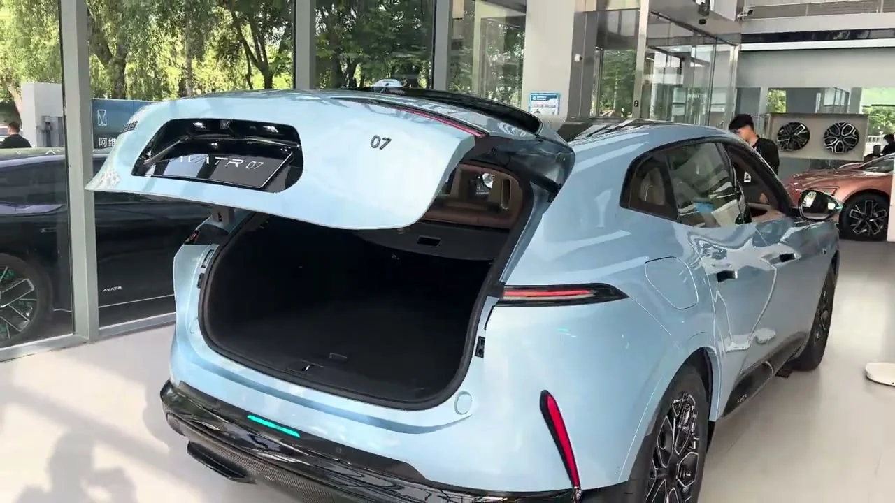 2026 AVATR 07 REV: Official Price Now $32,300-$39,700, 1,200 km Range