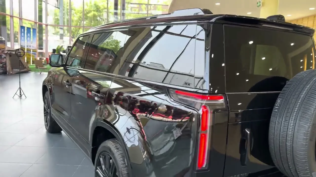 2026 ROX Adamas 6-Seater REV: Defender-Style Off-Roader Undercuts BYD Leopard 8 By $20,000