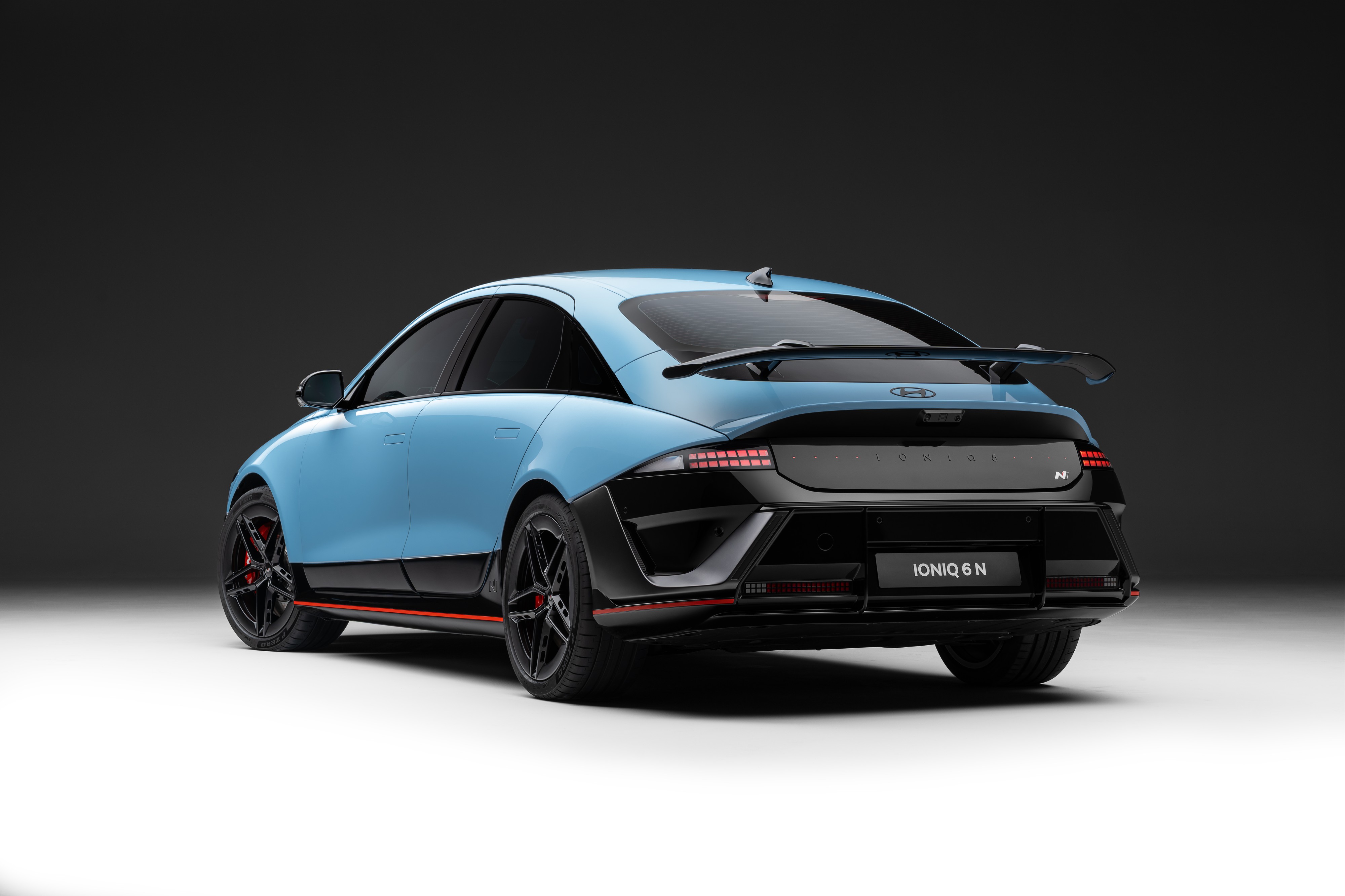 2026 Hyundai Ioniq 6 N: Up to 641 hp, 487 km WLTP, 18-Min Fast Charging