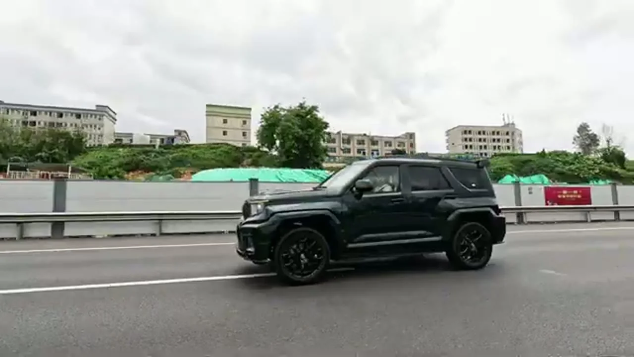2026 GWM TANK 700 Hi4-Z: An 864-HP Electric-First Off-Roader That Takes On The G-Wagen At A Quarter Of The Price