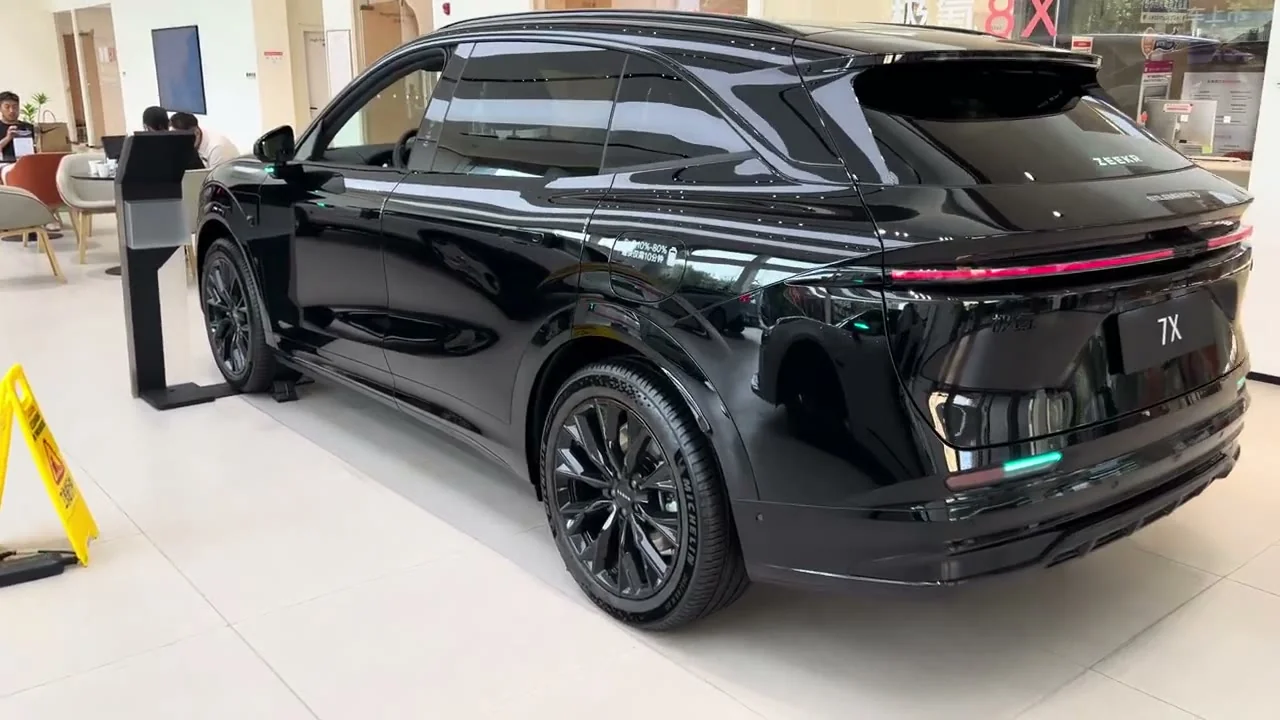 2026 Zeekr 7X: An 802 km, 900V Electric SUV With Standard LiDAR From ~$31,800