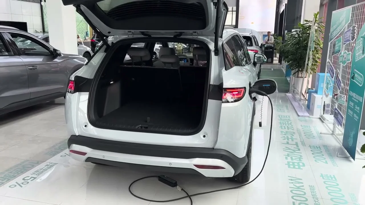 2026 BYD Song Ultra DM-i: 1,845 km Combined Range SUV From $19,200