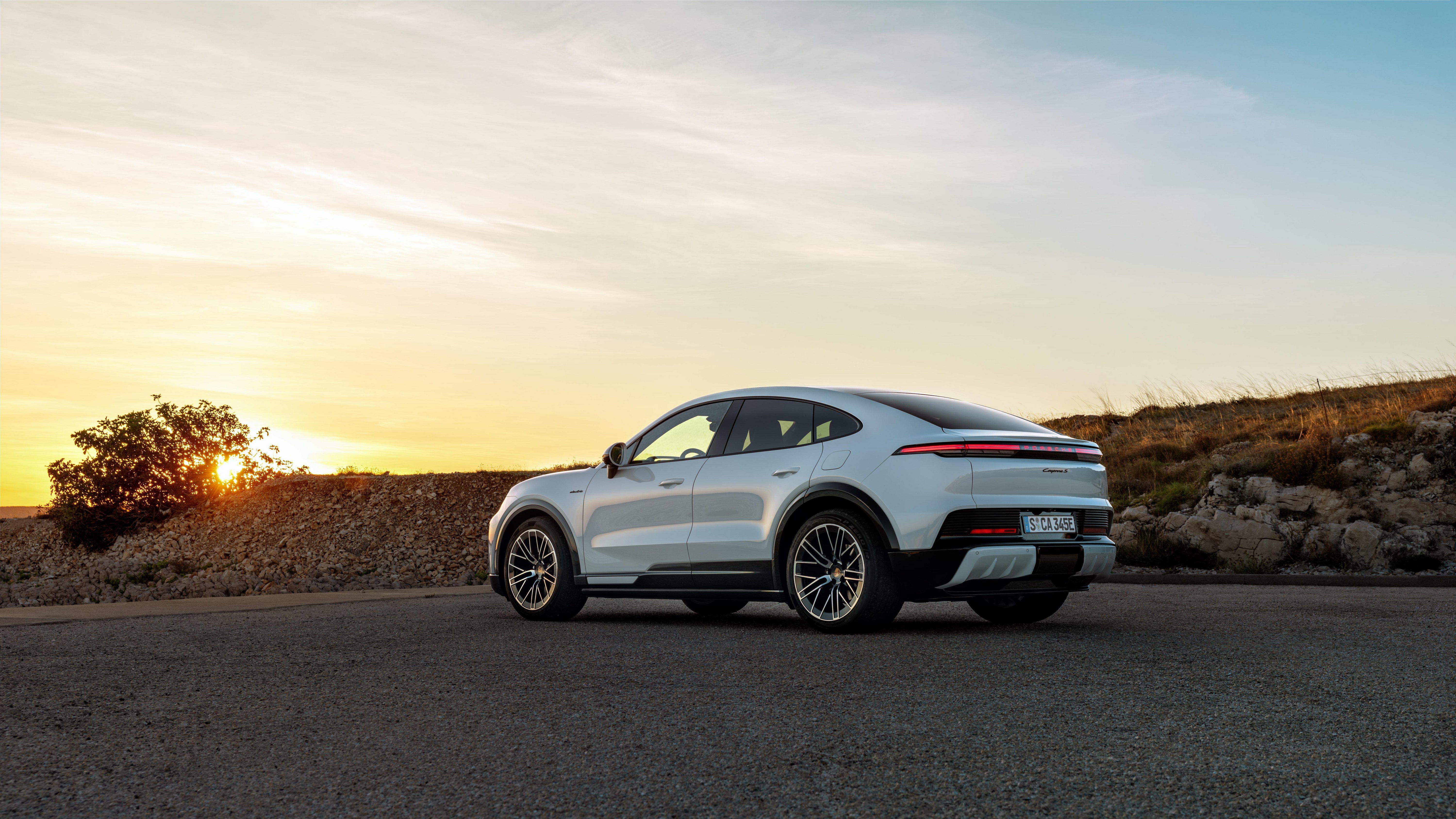 2027 Porsche Cayenne Electric: Up to 1,140 hp, 669 km WLTP, 390 kW Charging