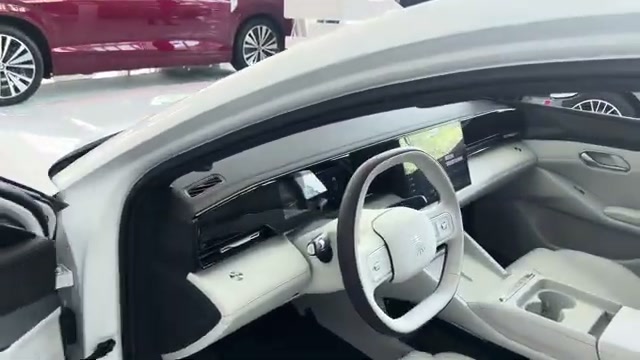 2026 BYD Qin Max EV: Flash-Charging Sedan With Up to 630 km From $16,400
