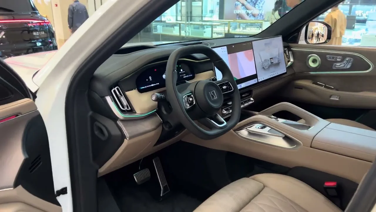 2026 ZEEKR 8X: 900V Hybrid SUV With 1,416 km Range From $45,806