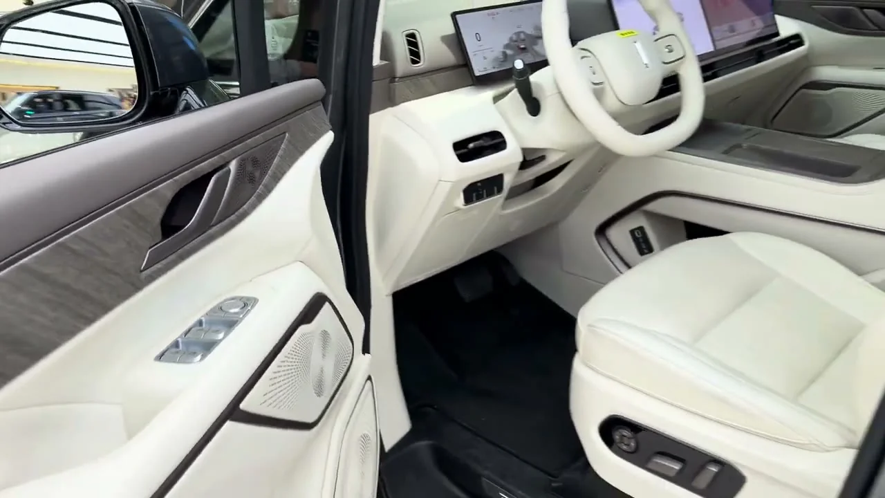 2026 Wey Gaoshan 7 PHEV: 452 HP Luxury 7-Seat Minivan, 945 km Range, From $40,000