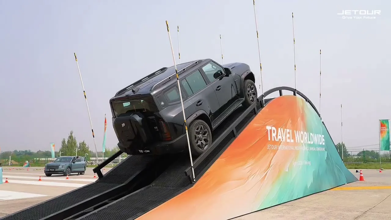2026 Jetour T2 i-DM: 600 HP PHEV Off-Roader for Camping and Track Days