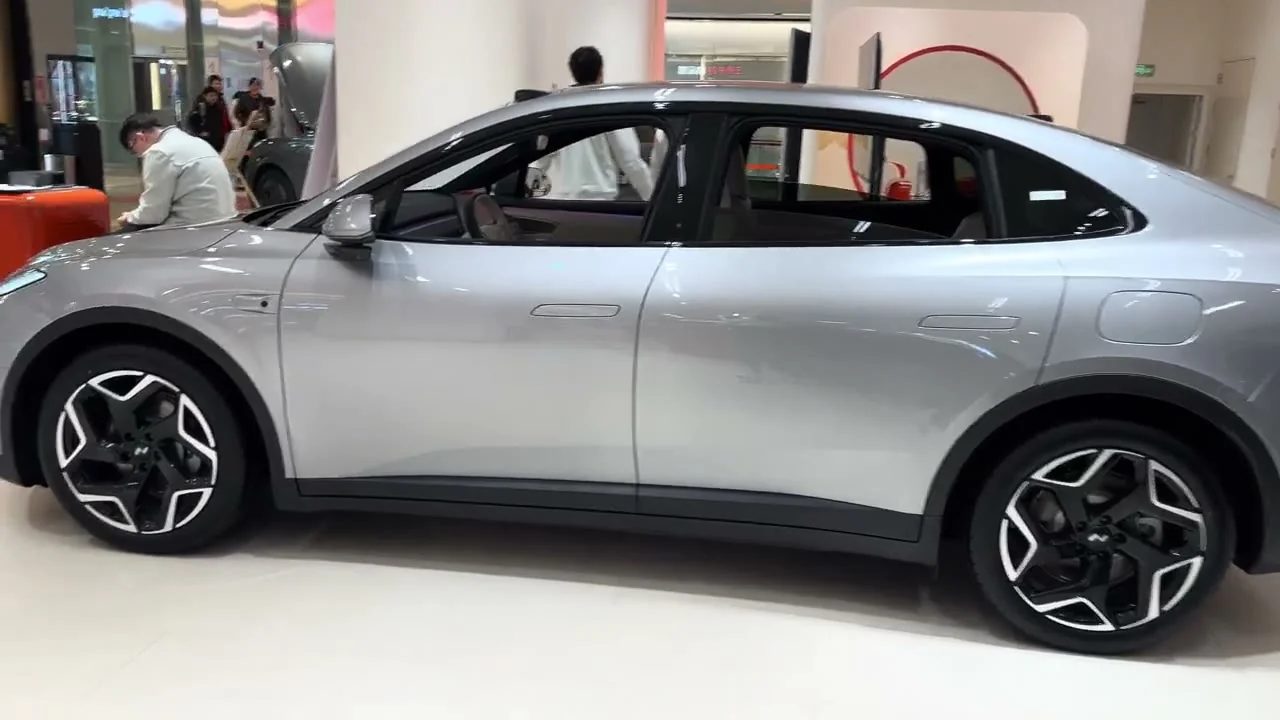 2026 NIO ONVO L60: 730 km Battery-Swap SUV With a 24GB Cockpit Chip