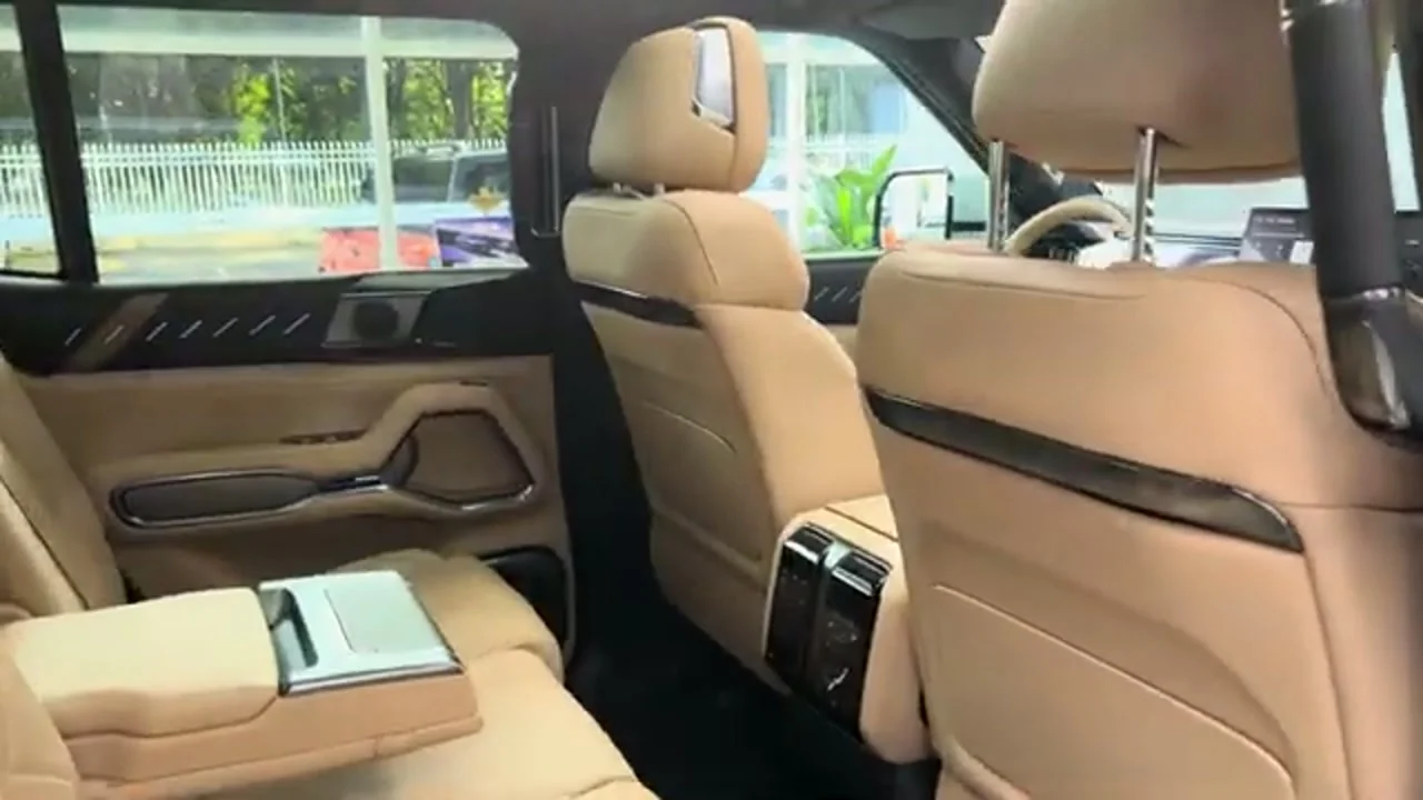2026 BYD Leopard 8 Flash Charge: 1,380 km Range 7-Seater PHEV With Huawei ADS 4.1.5 From $61,500