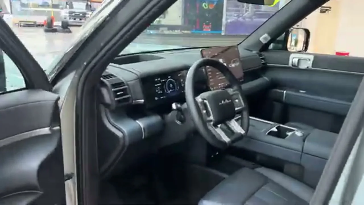 2026 BYD Leopard 7 PHEV Refresh: $25,300 Family Off-Roader Now Pairs With New 755 km BEV Sibling